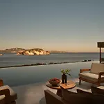 Thesan Villa *