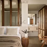 Thesan Villa *