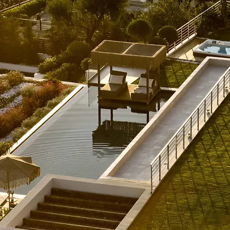 Thesan Villa *